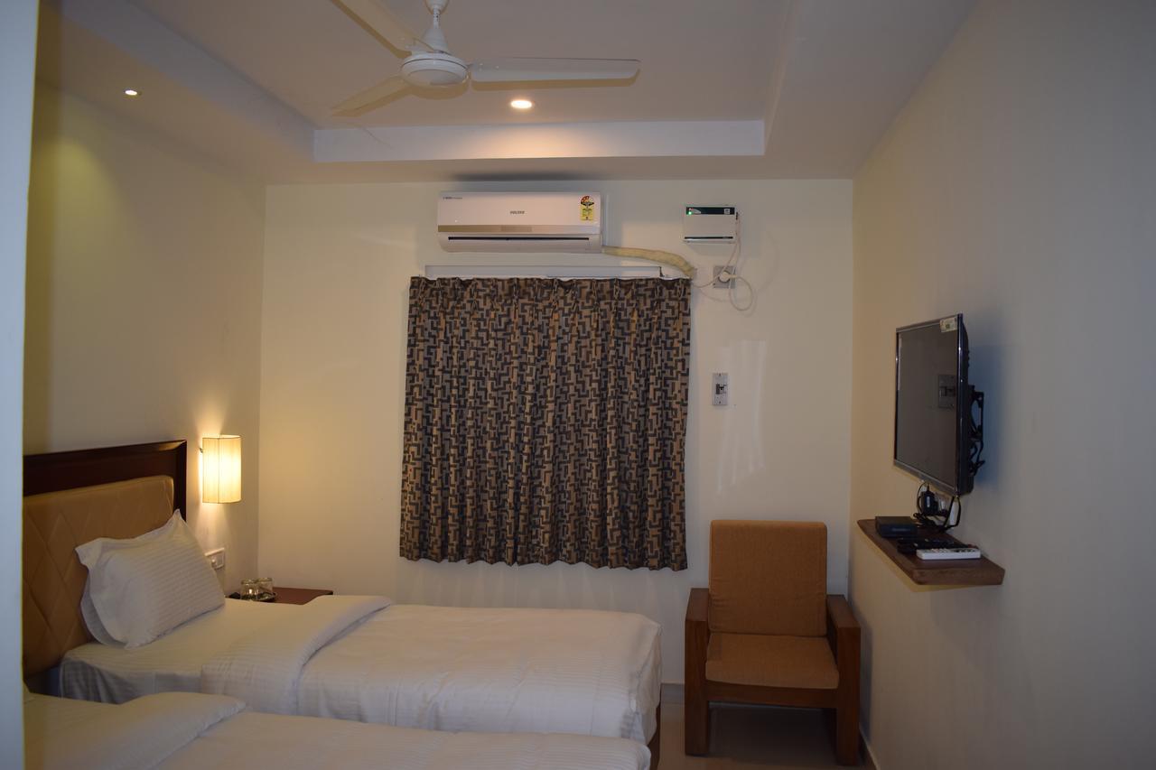 Ak Sea View Residency Hotel Pondicherry Habitación foto